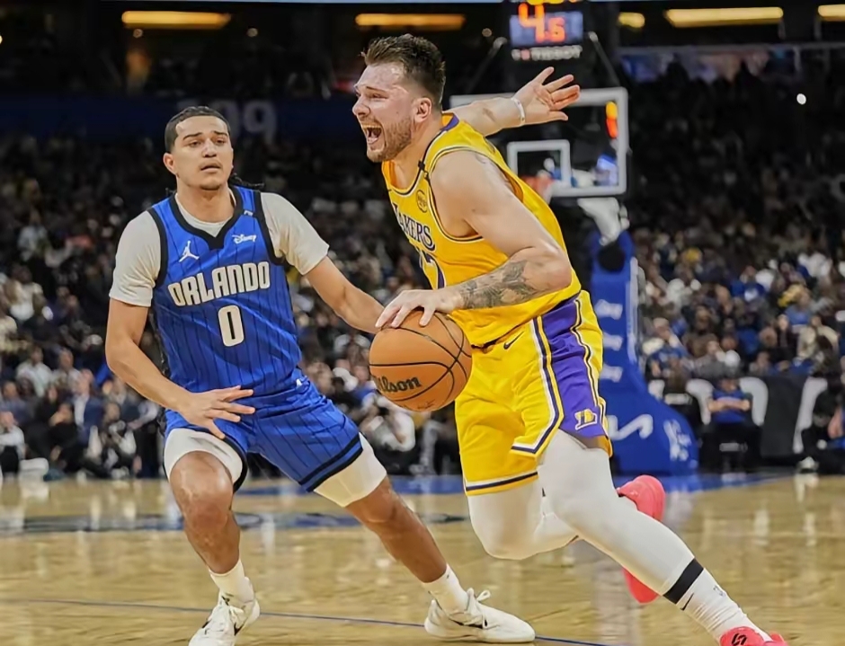 LOL世界赛下注 -转折点！洛杉矶湖人绝杀压哨，意大利杯清晨攻防权衡，话题不断，球队文化再被提及(权衡利弊的爱情是理智还是自私)