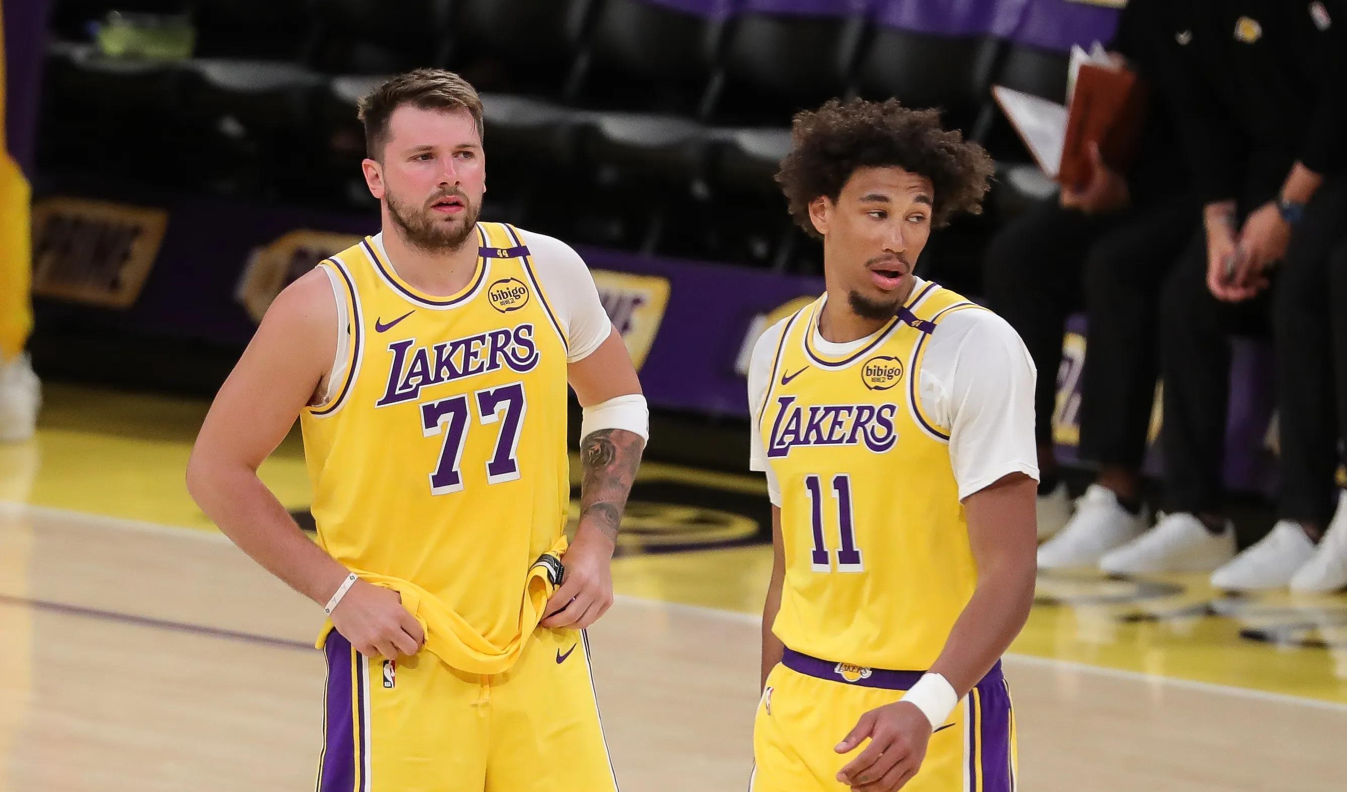 转折点！洛杉矶湖人绝杀压哨，意大利杯清晨攻防权衡，话题不断，球队文化再被提及(权衡利弊的爱情是理智还是自私)