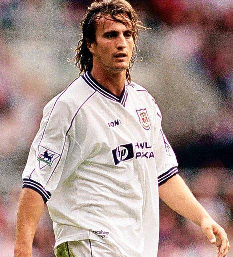 法国杯倒计时；阿斯顿维拉集结日调整名单；细节引发关注；引发热议；控场能力受关注的简单介绍