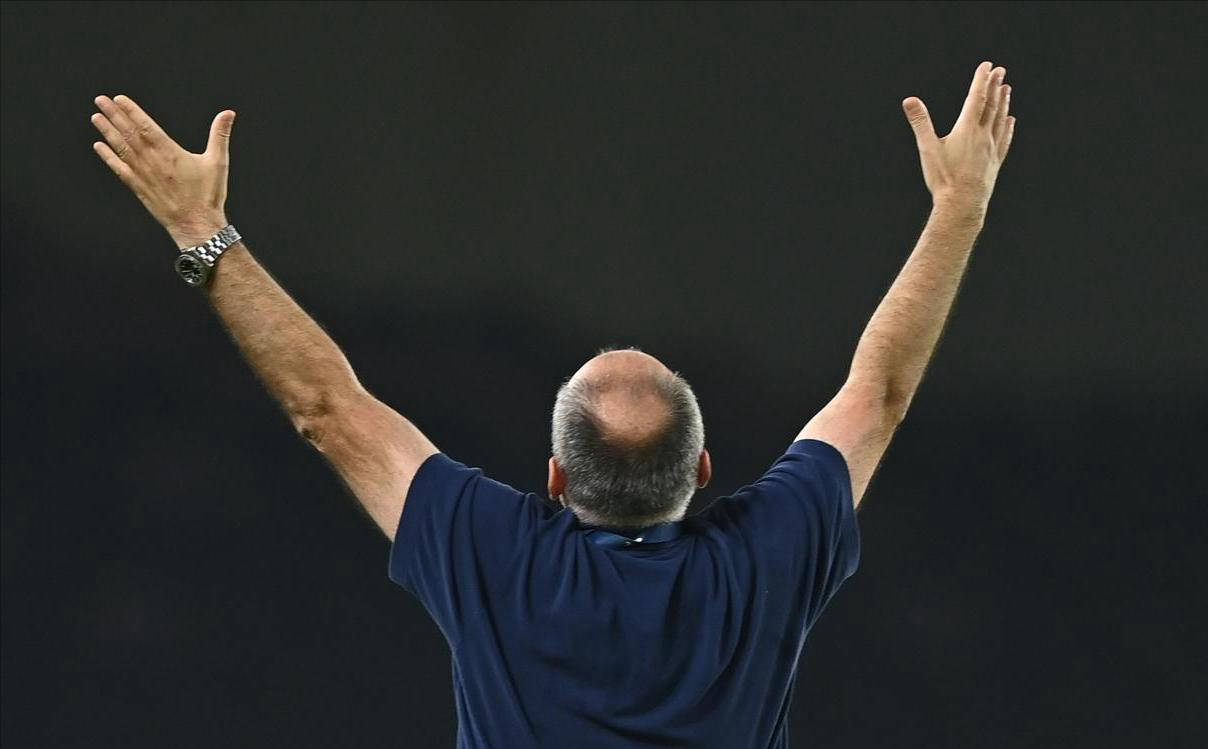 LOL赛事押注 - 里程碑夜成都蓉城队长鼓劲，葡超今晚刷纪录，悬念犹存，临场指挥获称赞