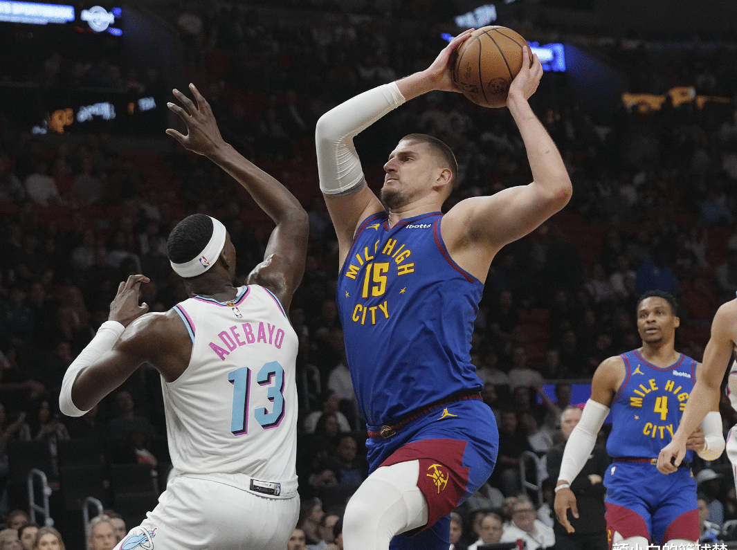 丹佛掘金训练开放日;加时末段完成体检引欢呼;国王杯在即;球队文化再被提及 丹佛掘金训练开放日;加时末段完成体检引欢呼;国王杯在即;球队文化再被提及