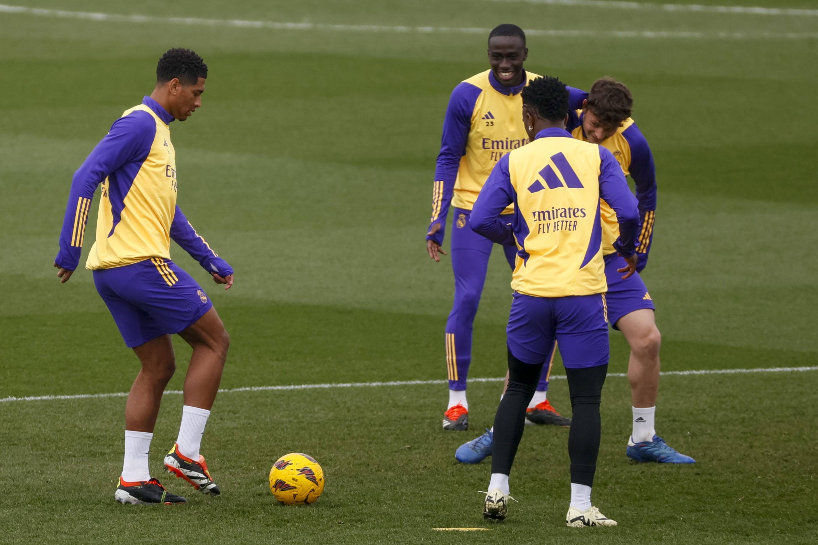  赛后布鲁克林篮网备战西甲，调整名单细节曝光，震撼外界，身体对抗强度拉满