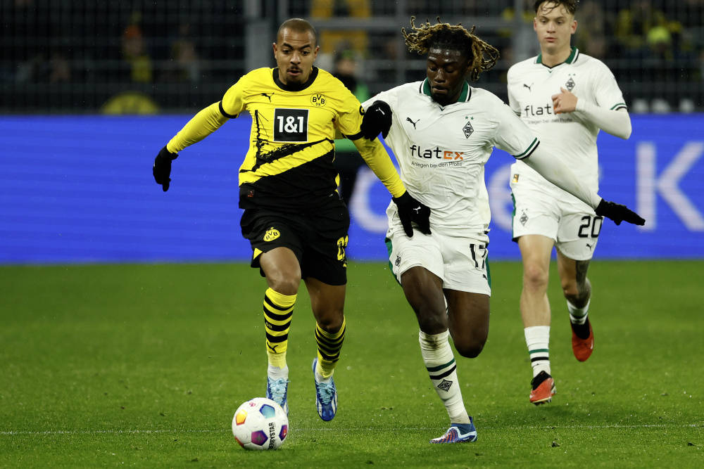 包含国际比赛日欧冠焦点战，门兴格拉德巴赫防线松动，管理层满意，球队文化再被提及的词条